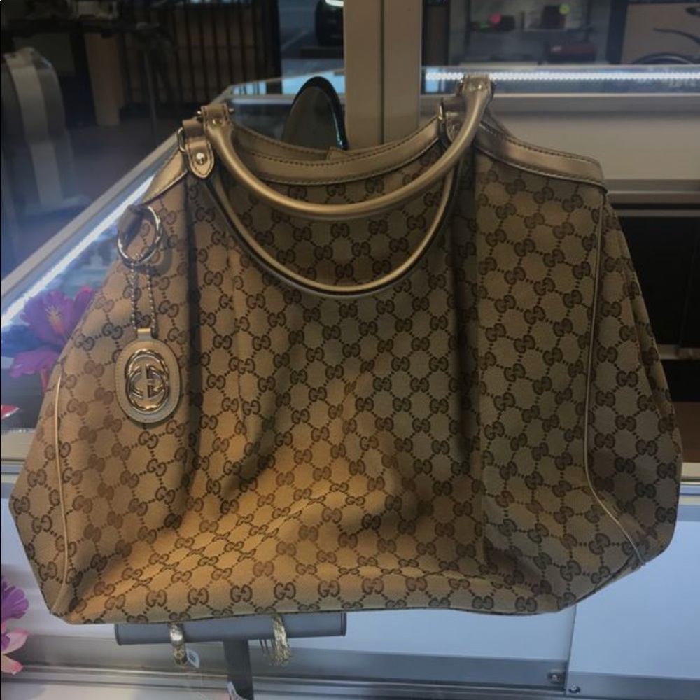 Gucci Sukey Tote With Gold Trim